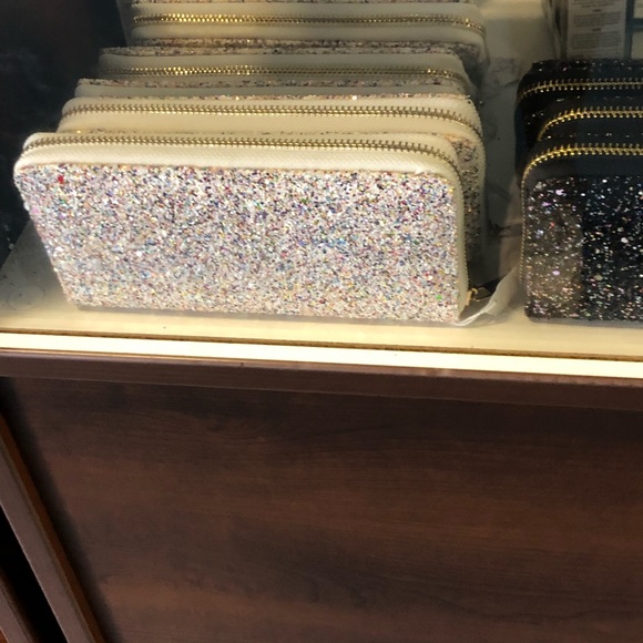 Wallet - Picture 3 of 11